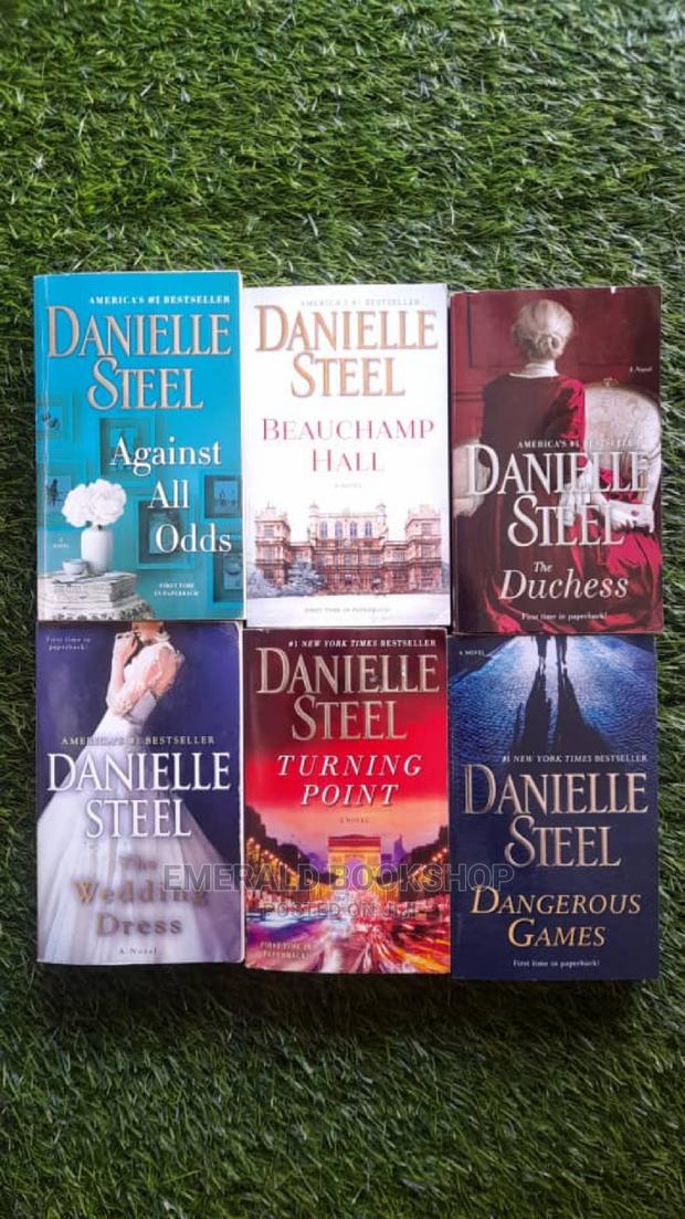 John Grisham, Danielle Steel and Dan Brown Books · Photo 2