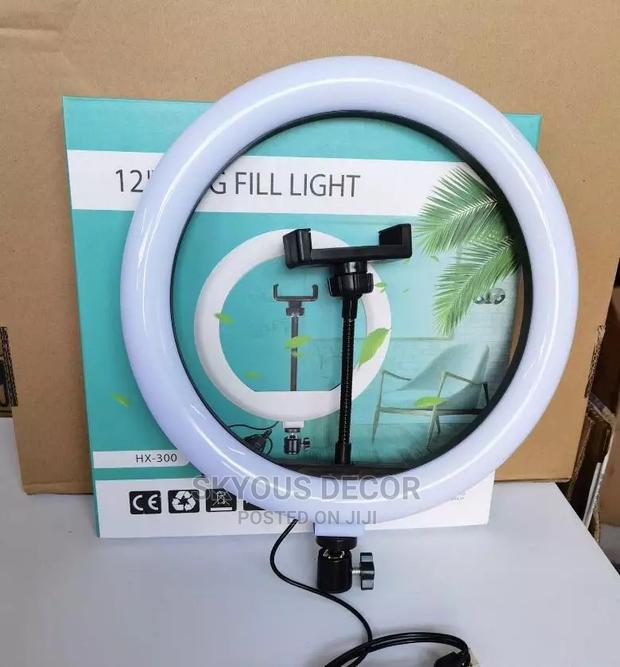 Right Light With Trrpod Stand · Photo 2