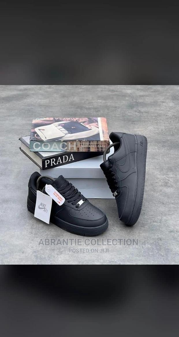 Nike Air Force 1 · Photo 3