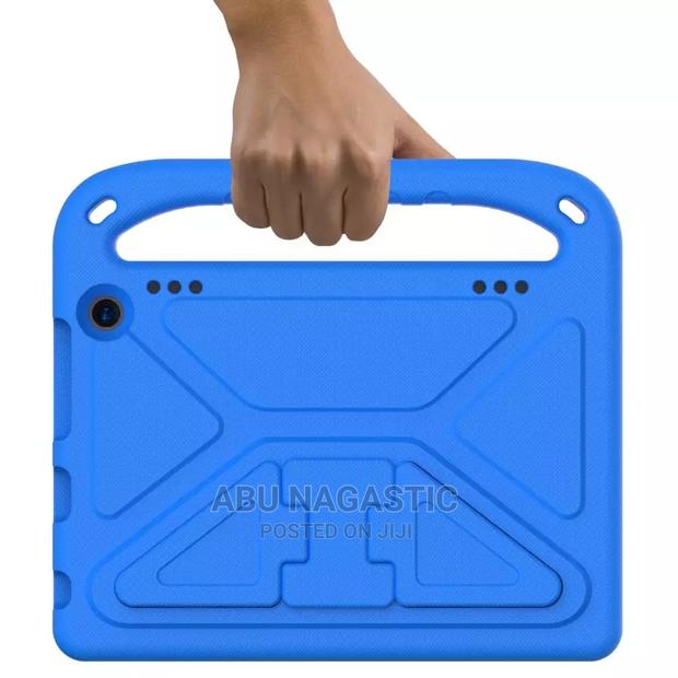New Amazon Fire HD 10 32 GB Blue · Photo 4