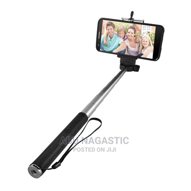 Selfie Stick Tripod With Remote Control · Photo 4