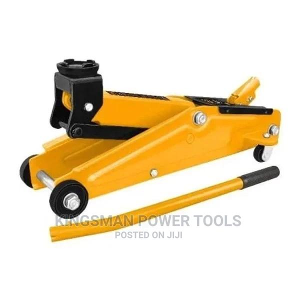 3 Ton Hydraulic Floor Jack HFJ302 · Photo 2