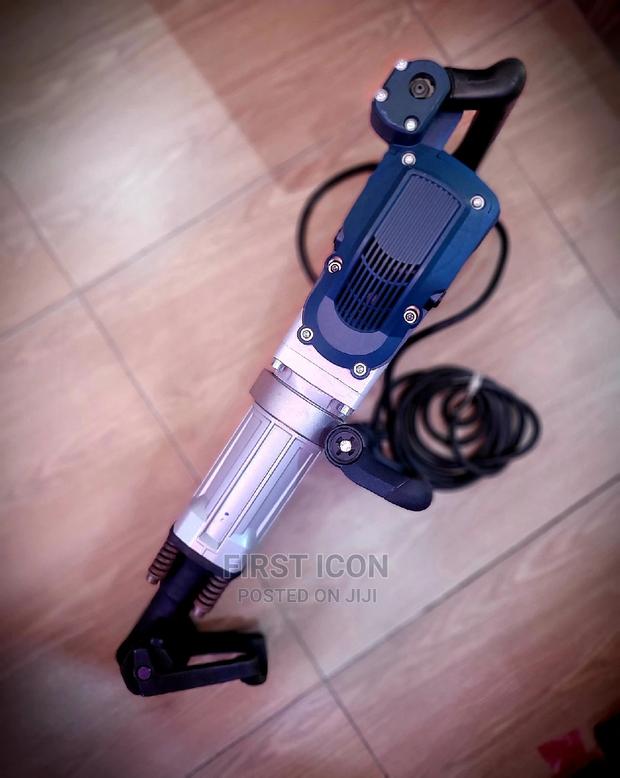 GSH 16-28 Bosch Professional Demolition Breaker · Photo 4