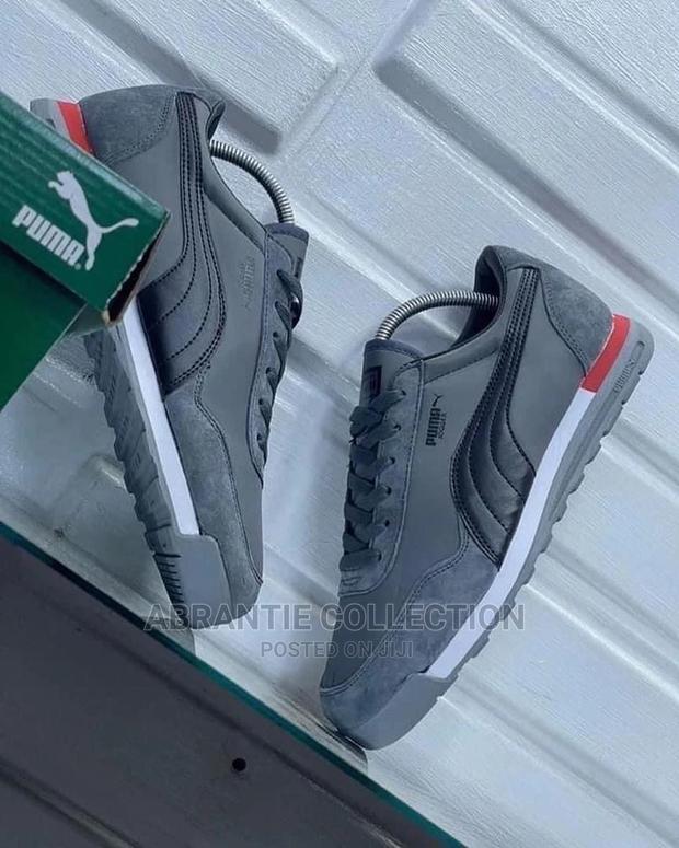 Puma Joggers · Photo 3