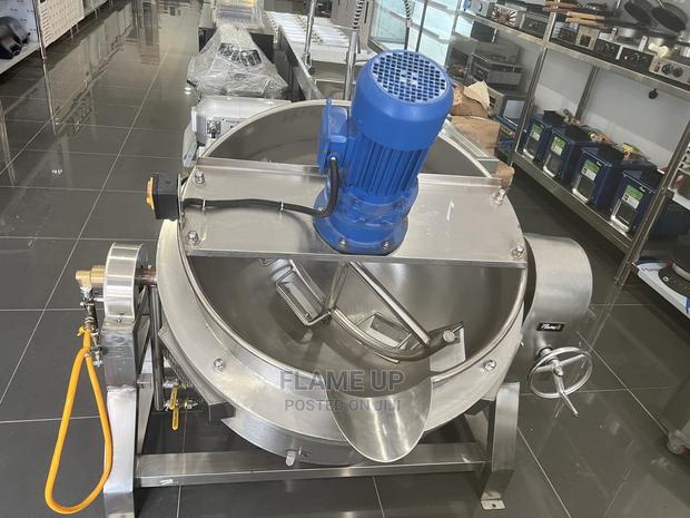 Automatic Tilting Cooking · Photo 3