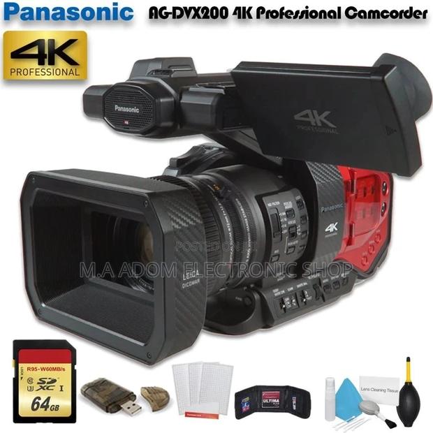 Panasonic AG-DVX200 4K Handheld Camcorder · Photo 2