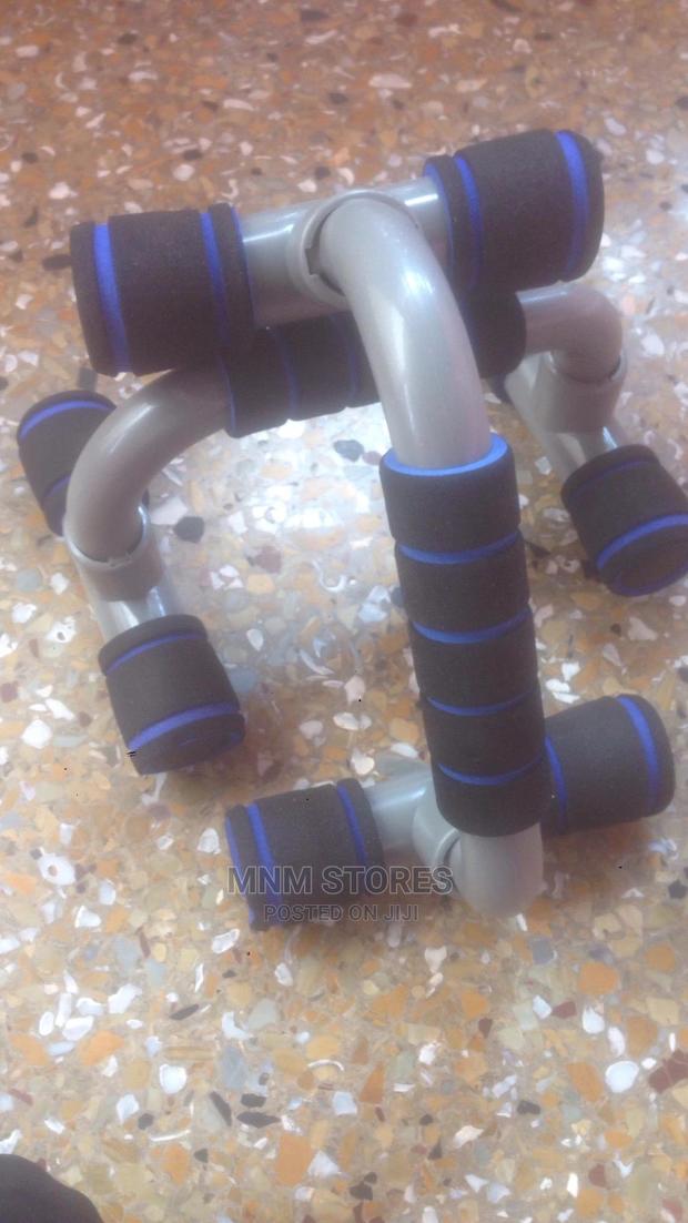 Push Up Bar At · Photo 3