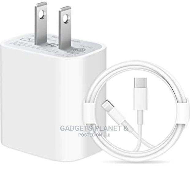 Apple Type C to Lightening Charger · Photo 3