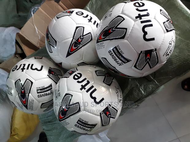 Original Miter Ball at Cool Price · Photo 4