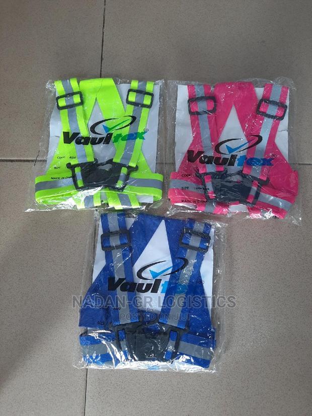 Reflective Belt Vest · Photo 3