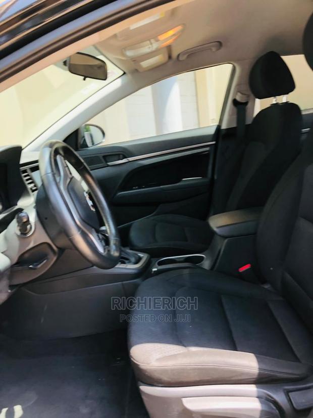 Hyundai Elantra for Rent photo 3