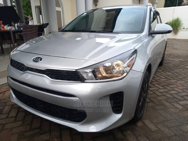 Silver Kia Rio Available for Rent