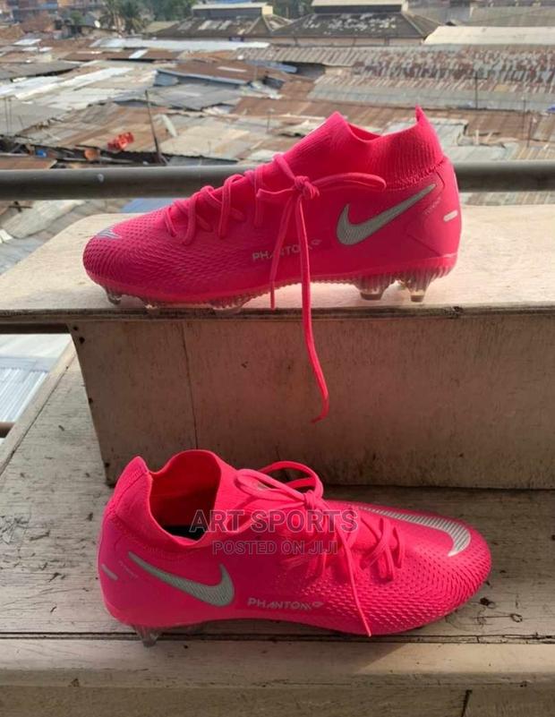 Nike Phantom Boot. · Photo 4