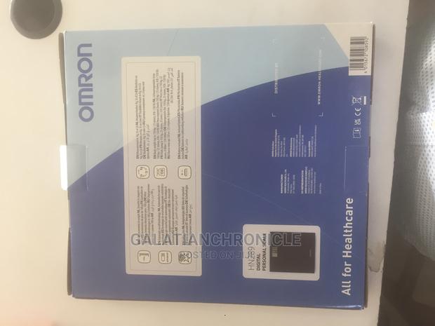 Omron Digital Weighing Scale photo 3