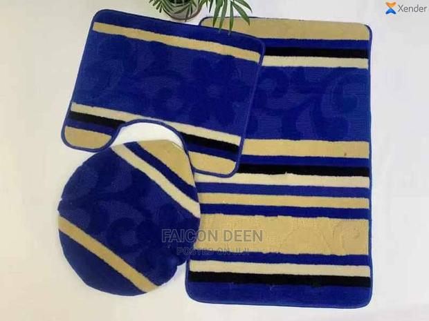Bathroom Toilet Set Mat(Available in Diff Colors Design · Photo 1