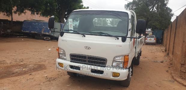 Hyundai Mighty Truck photo 5