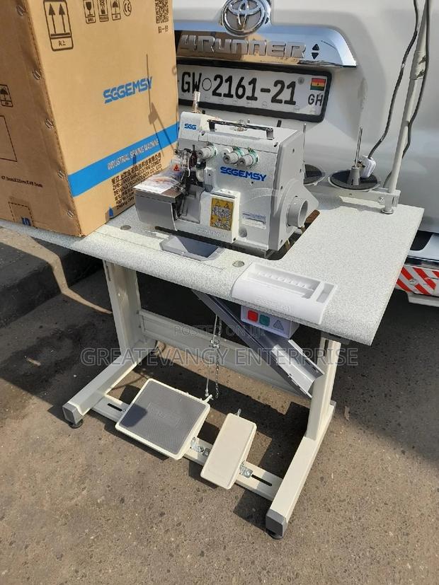 Knitting Machine For Sale · Photo 3