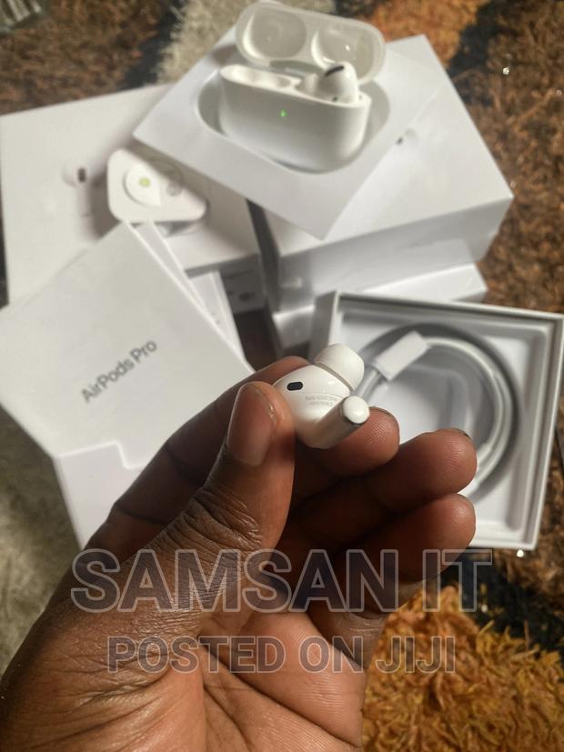 Apple Airpods PRO 2nd Gen. (Extra Base) With Magsafe Case photo 5