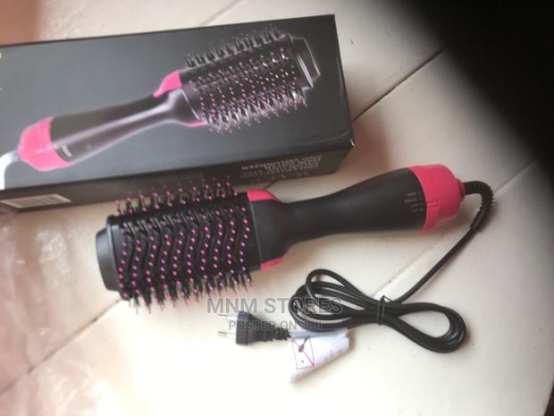 Hair Dryer With Brush · Photo 4