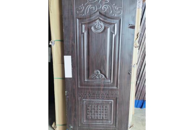 Humble Brown Door · Photo 2