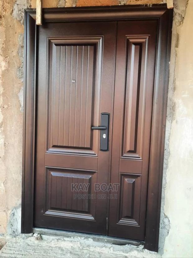 Brown One and Half Door Available With All Accessories · Photo 2