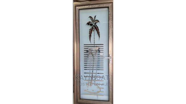 Bathroom Glass Door Available · Photo 2