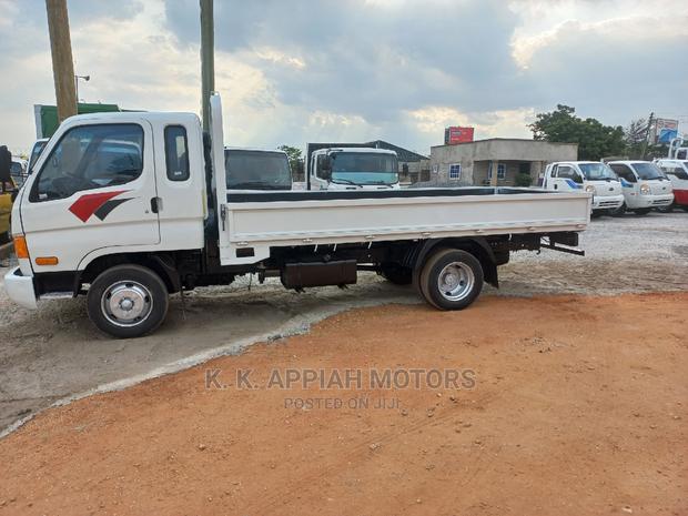 Hyundia Mighty photo 3
