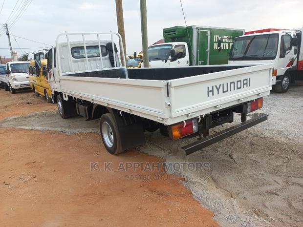 Hyundia Mighty photo 4
