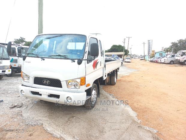 Hyundia Mighty photo 5