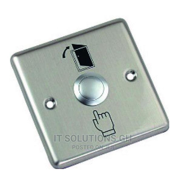Digital Golmar Stainless Steel Exit Button · Photo 2