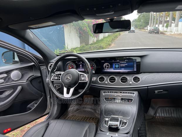 Mercedes-Benz E300 2019 Silver