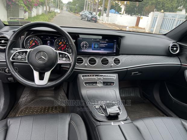 Mercedes-Benz E300 2019 Silver
