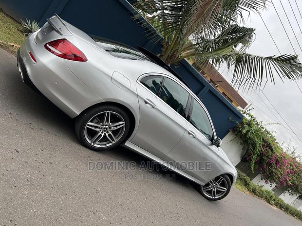 Mercedes-Benz E300 2019 Silver
