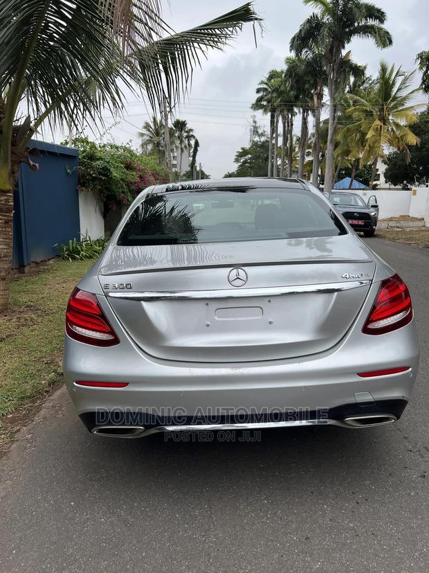 Mercedes-Benz E300 2019 Silver