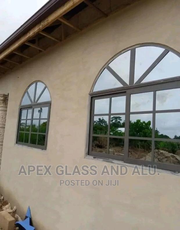 Aluminum Sliding Window With an Arc photo 3