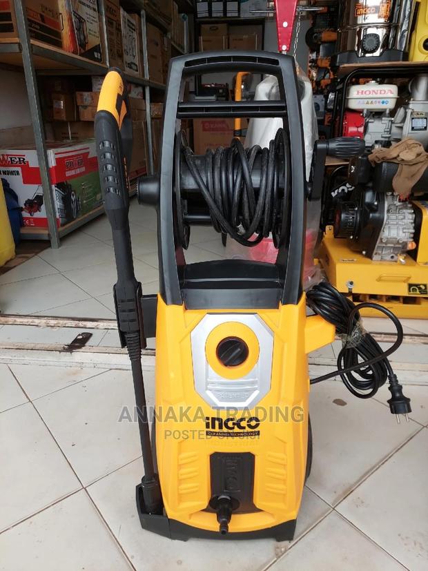 Pressure Washer · Photo 4
