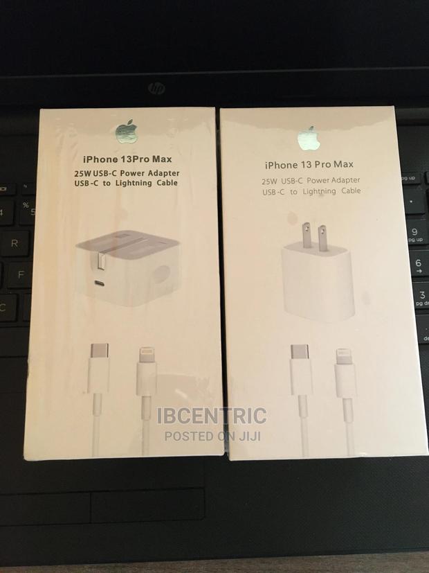iPhone 13 Pro Max Adapter · Photo 4