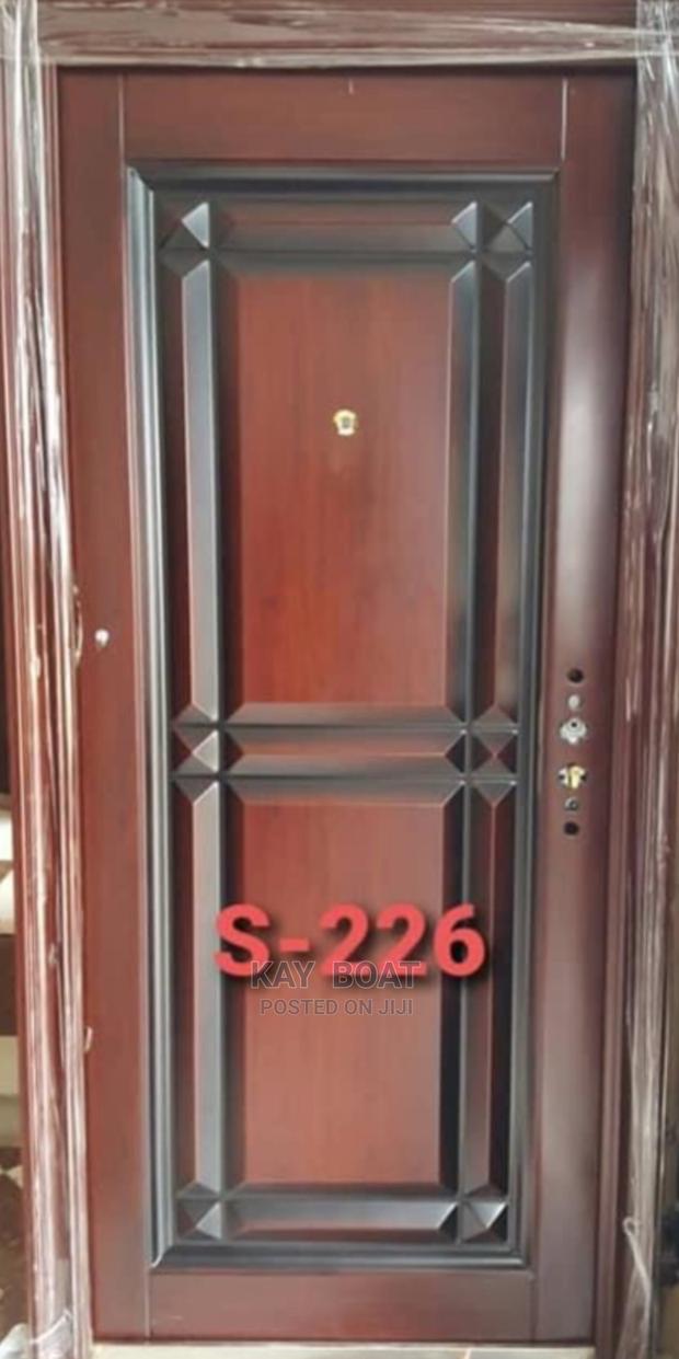 Solid Brown Standard Door · Photo 2