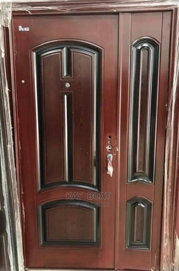 SED One and Half Door Available · Photo 2