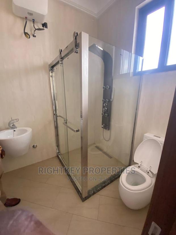 5bdrm Duplex in Rightkey, Kumasi Metropolitan for sale · Photo 3