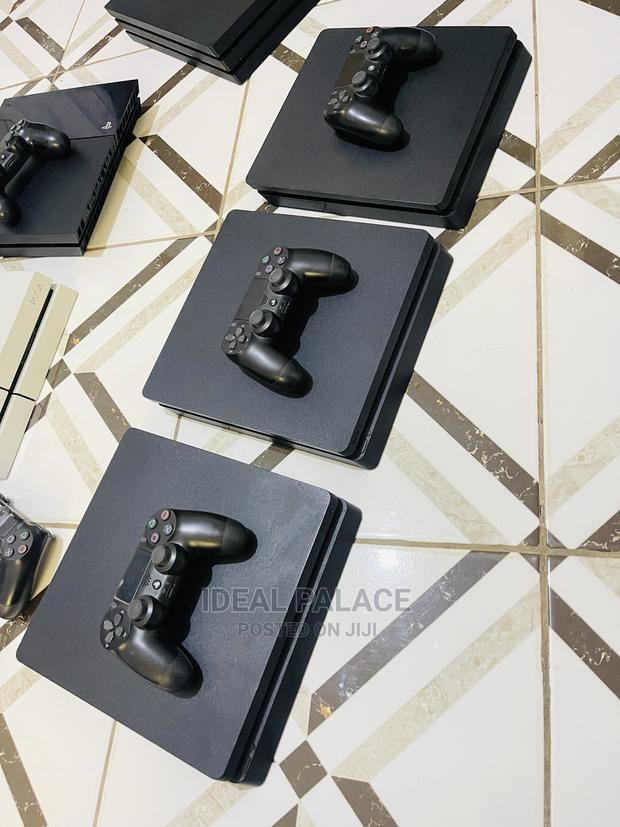 Uk Used Playstation 4 Slim · Photo 3