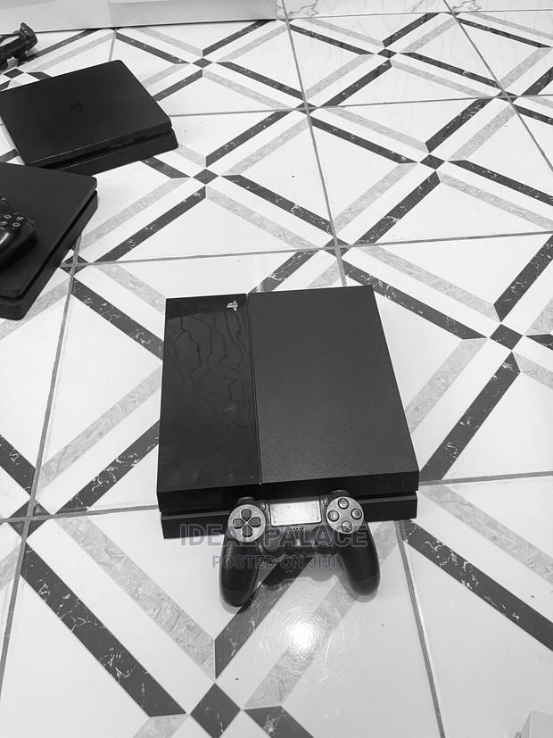 Uk Used Ps4 Standard · Photo 4