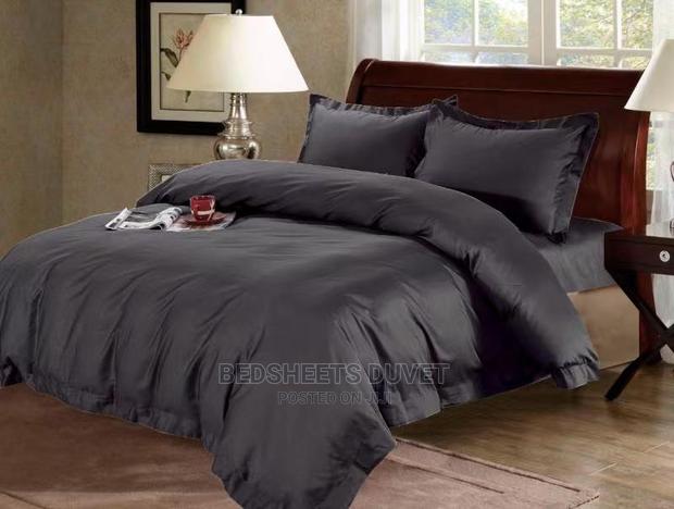Grey Duvet · Photo 2