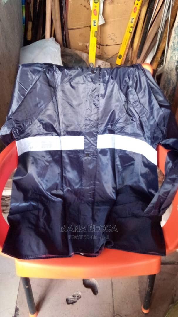 Raincoat Wear · Photo 3