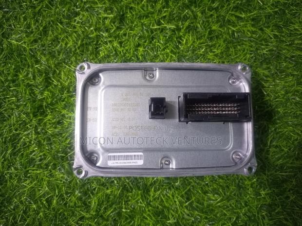 Mercedes Benz C300 Headlights Control Unit