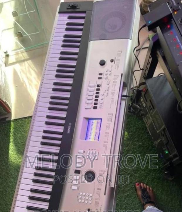 Yamaha DGX 670B 88 Key Weighted Digital Piano · Photo 2