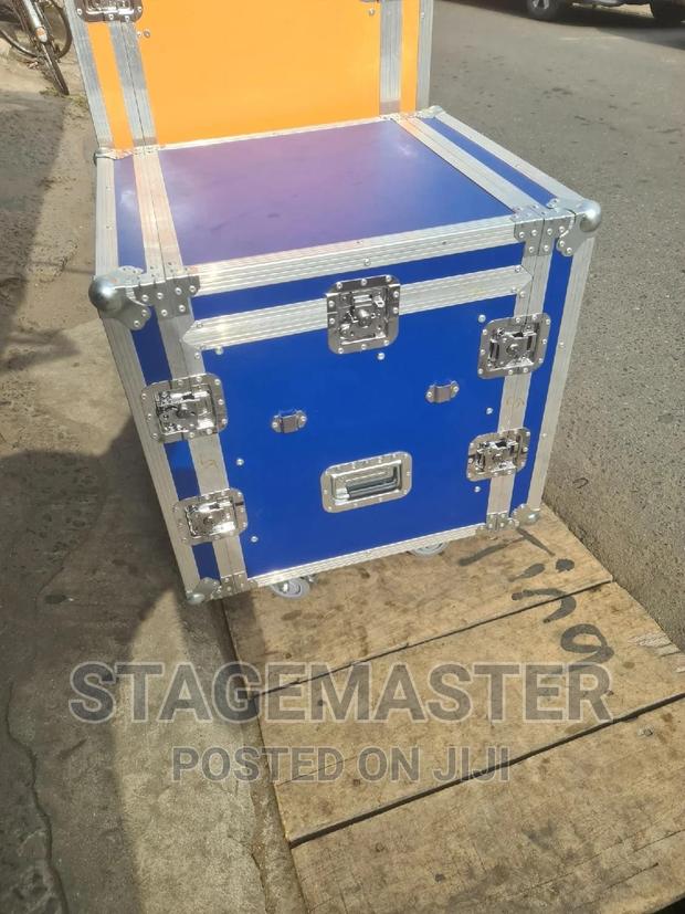 12 U DJ Rack · Photo 2