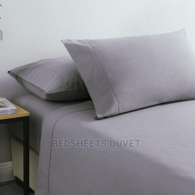 2 Bedsheets and Four Pillow Cases · Photo 2