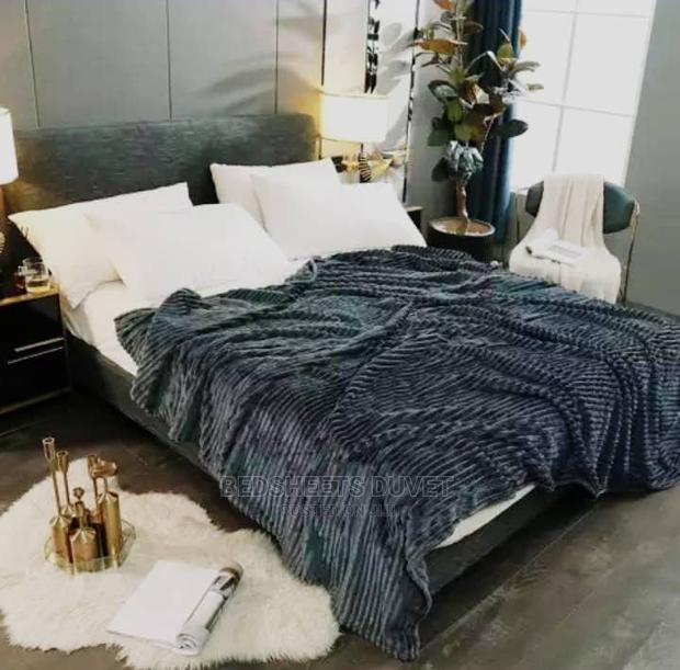 Soft Cozy Blanket · Photo 2