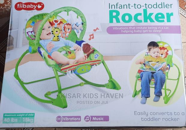 Infant to Toddler Rocker With Music · Photo 2